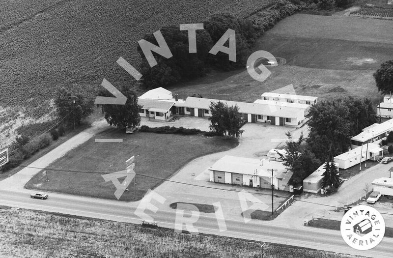 Brentwood Motel (Sleepy Hollow Motel) - 1985 (newer photo)